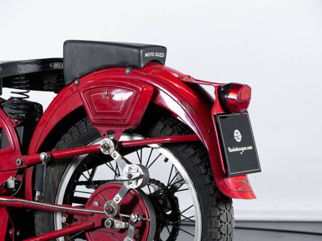 Moto Guzzi 250 SS