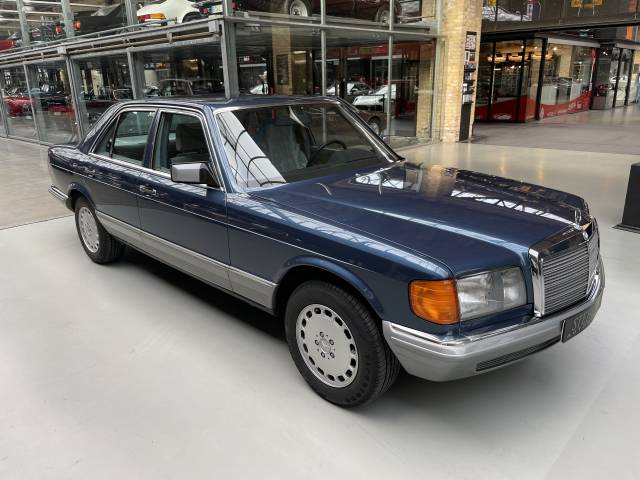 Mercedes-Benz 380 SE