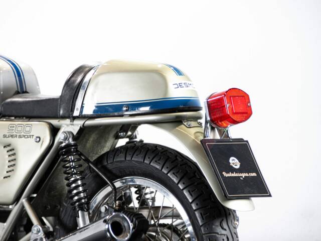 Ducati 900 SS