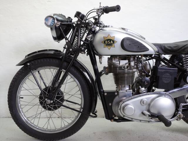 BSA M 24 Gold Star