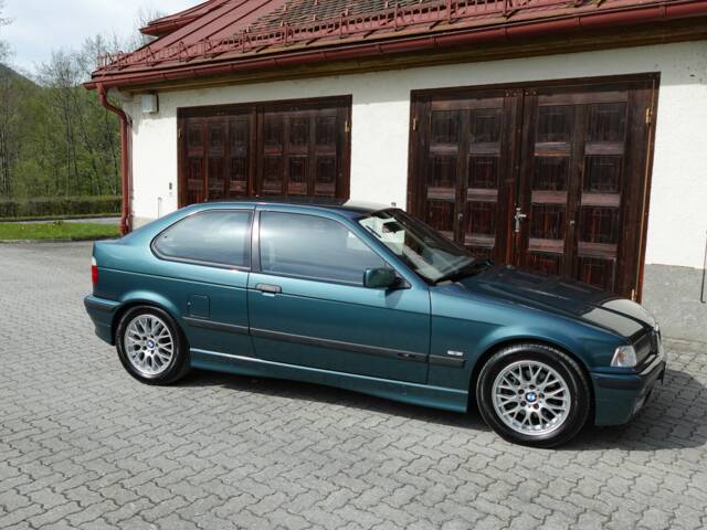 BMW 323ti Compact
