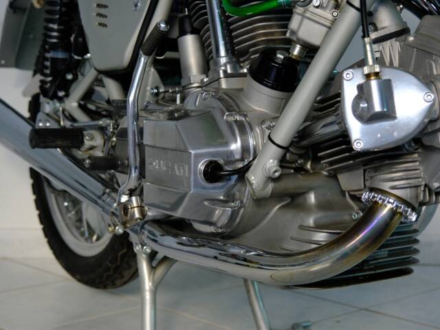 Ducati 900 SS