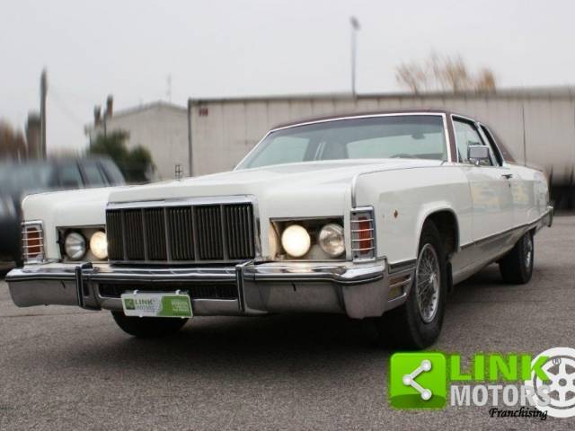 Lincoln Continental Town Coupe