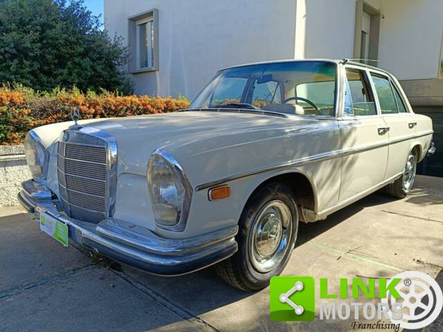 Image 1/4 of Mercedes-Benz 250 S (1967)