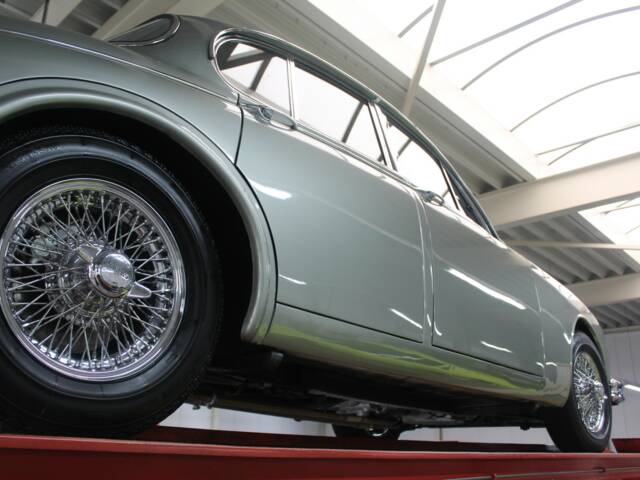 Jaguar Mk II 3.4