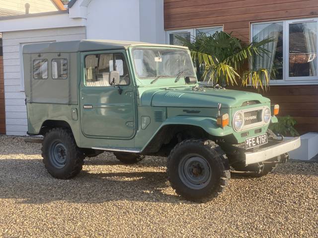 Toyota Land Cruiser FJ 40