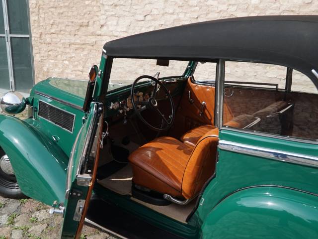 BMW 329