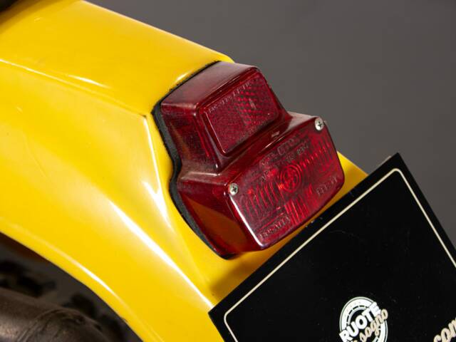 Suzuki PE 175