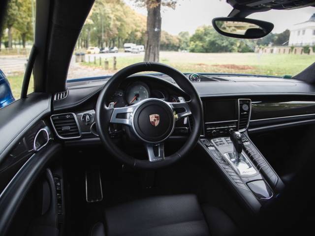 Porsche Panamera GTS