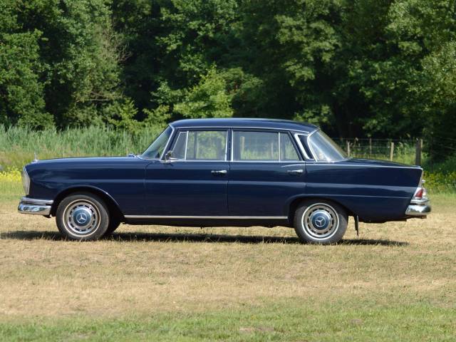 Mercedes-Benz 220 S b