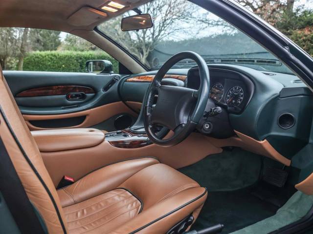 Aston Martin DB 7 Vantage