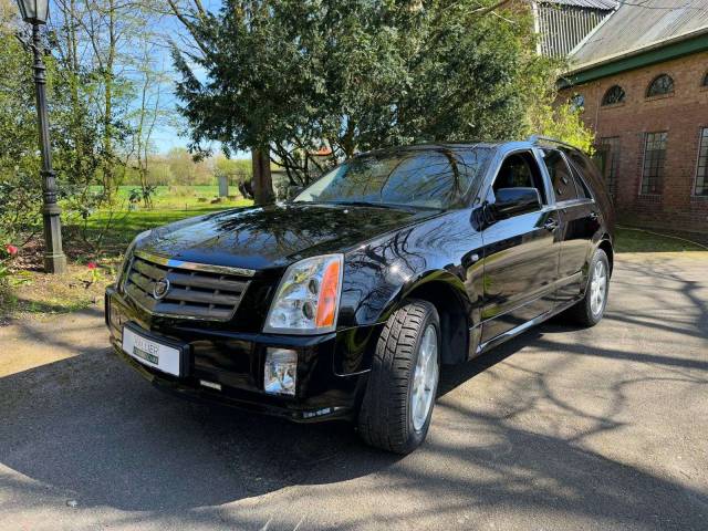 Image 1/20 of Cadillac SRX 4.6 (2006)