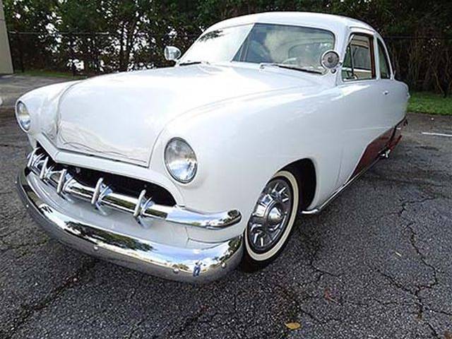Image 1/50 of Ford Custom DeLuxe Club Coupe (1950)