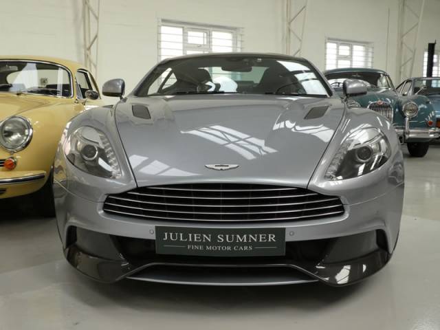Aston Martin Vanquish