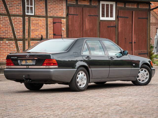 Mercedes-Benz 500 SEL