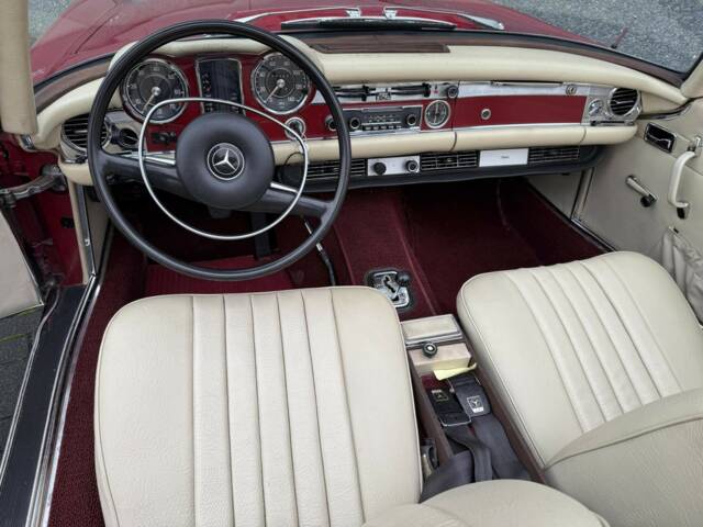 Mercedes-Benz 280 SL