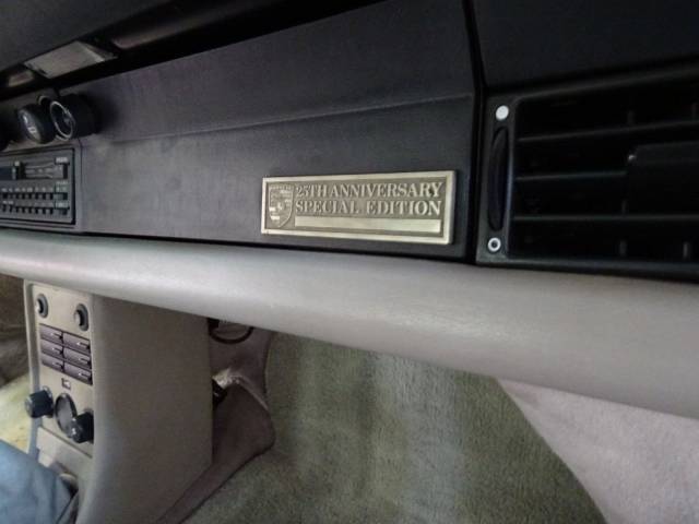 Porsche 911 Carrera 3.2 "25 years 911"