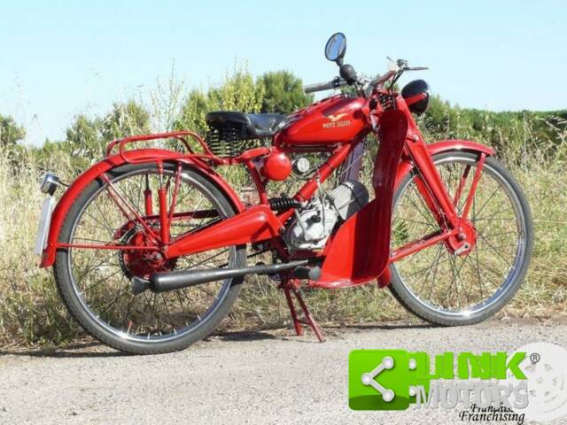 Image 1/10 de Moto Guzzi DUMMY (1950)