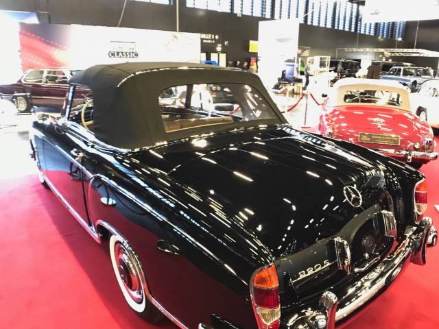 Mercedes-Benz 220 S Cabriolet