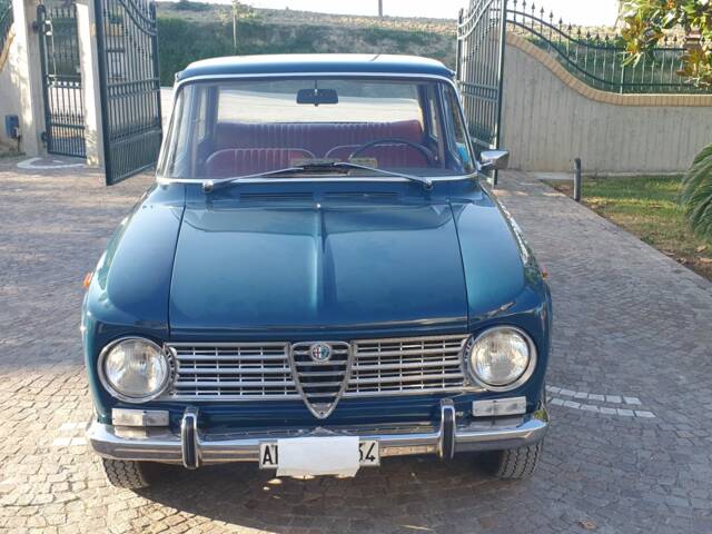 Image 1/14 de Alfa Romeo Giulia 1300 TI (1966)