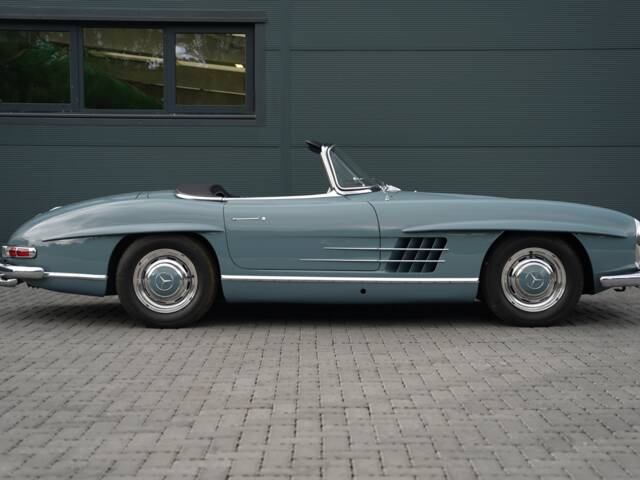 Mercedes-Benz 300 SL Roadster