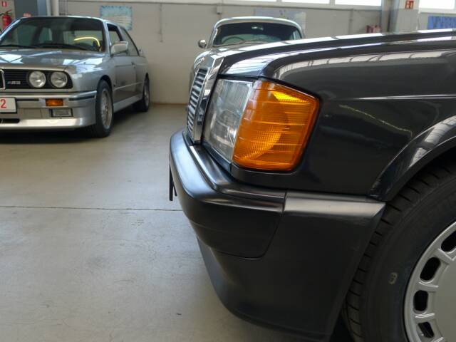 Mercedes-Benz 190 E 2.3-16