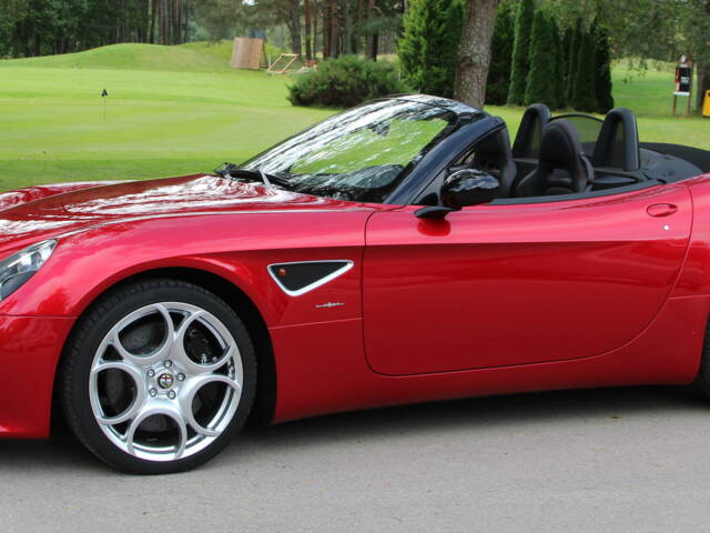 Imagen 1/9 de Alfa Romeo 8C Spider (2011)