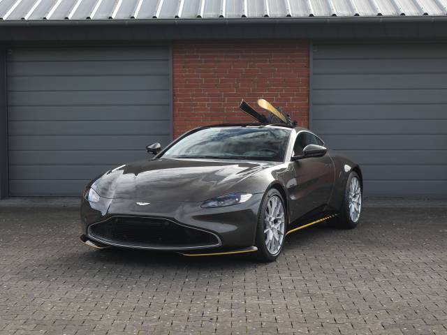 Bild 1/17 von Aston Martin Vantage V8 &quot;007 Edition&quot; (2021)