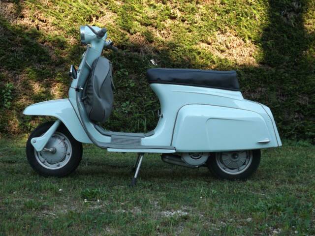 Innocenti Lambretta J50