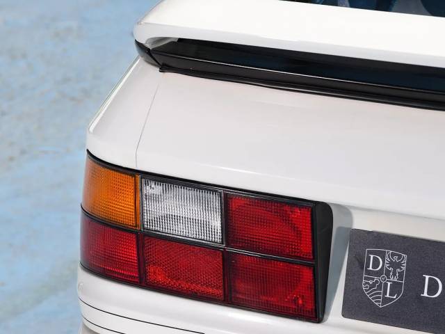Porsche 944 S2
