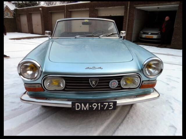 Image 1/9 of Peugeot 404 Injection (1968)