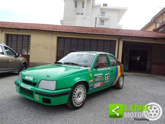 Image 1/4 de Opel Kadett 2,0i GSi 16V (1982)
