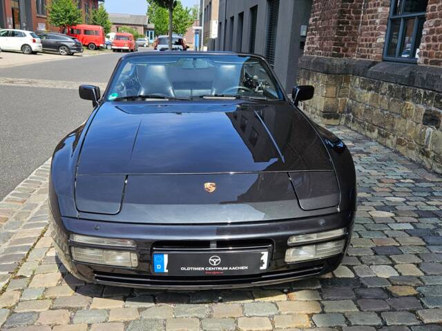 Porsche 944 Turbo