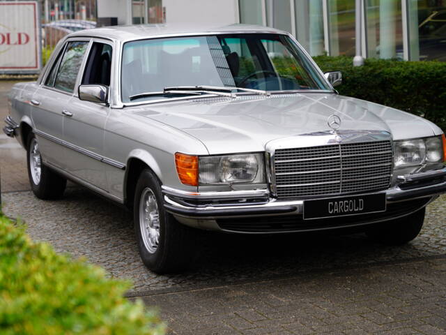 Image 1/43 of Mercedes-Benz 450 SEL 6,9 (1977)