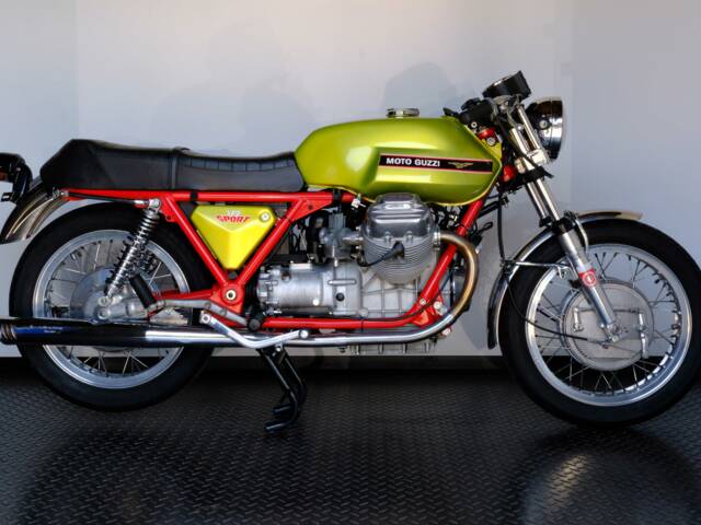 Moto Guzzi V7 Sport