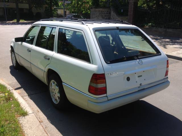 Mercedes-Benz E 320 T - Mercedes-Benz 320 T