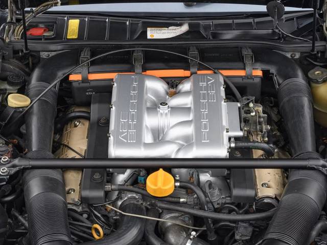 Porsche 928 S4