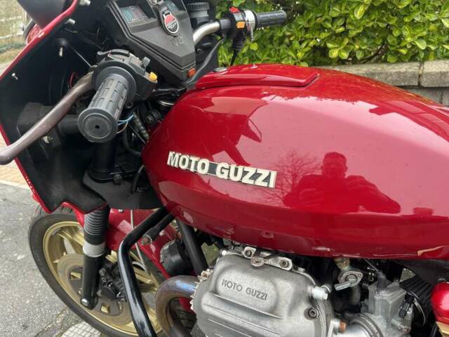 Moto Guzzi 1000 SP
