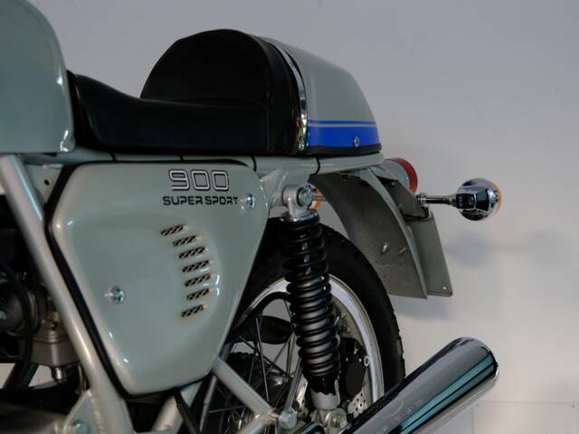 Ducati 900 SS