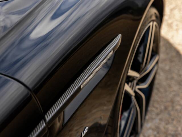 Aston Martin DB 9 GT Volante