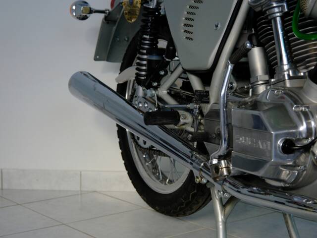 Ducati 900 SS