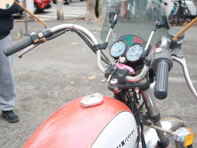 Moto Guzzi V35 C