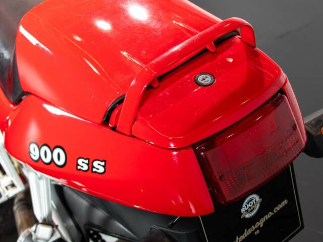 Ducati 900 SS