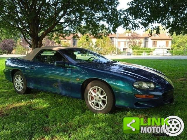 Bild 1/30 von Chevrolet Camaro 3.8 (2000)