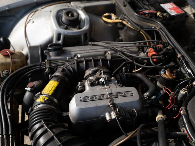 Porsche 924