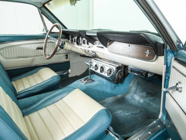 Ford Mustang 302