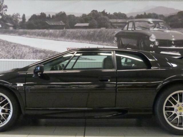 Image 1/12 de Lotus Esprit V8 BiTurbo (2002)