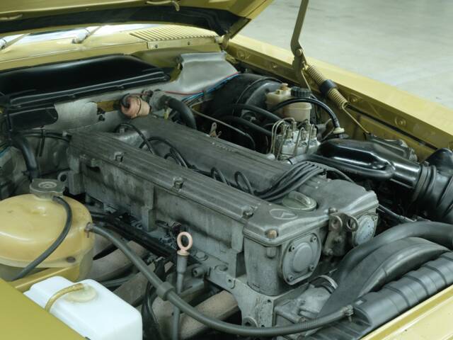 Mercedes-Benz 280 SLC