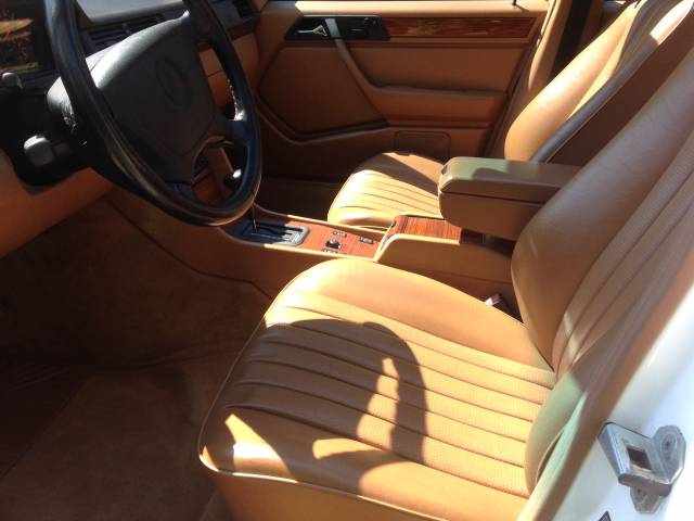Mercedes-Benz E 320 T - Mercedes-Benz 320 T