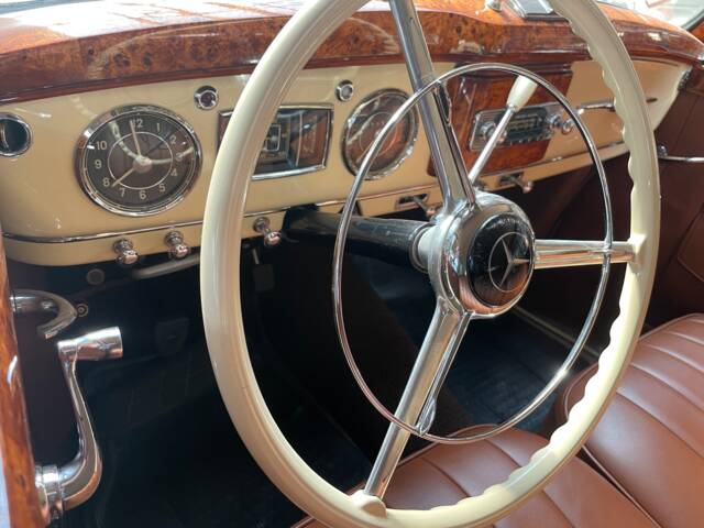 Mercedes-Benz 220 Cabriolet B